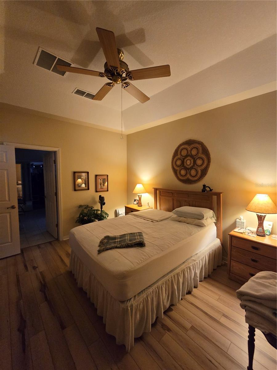 5008 SAWGRASS LAKE CIR, LEESBURG, FL, 34748