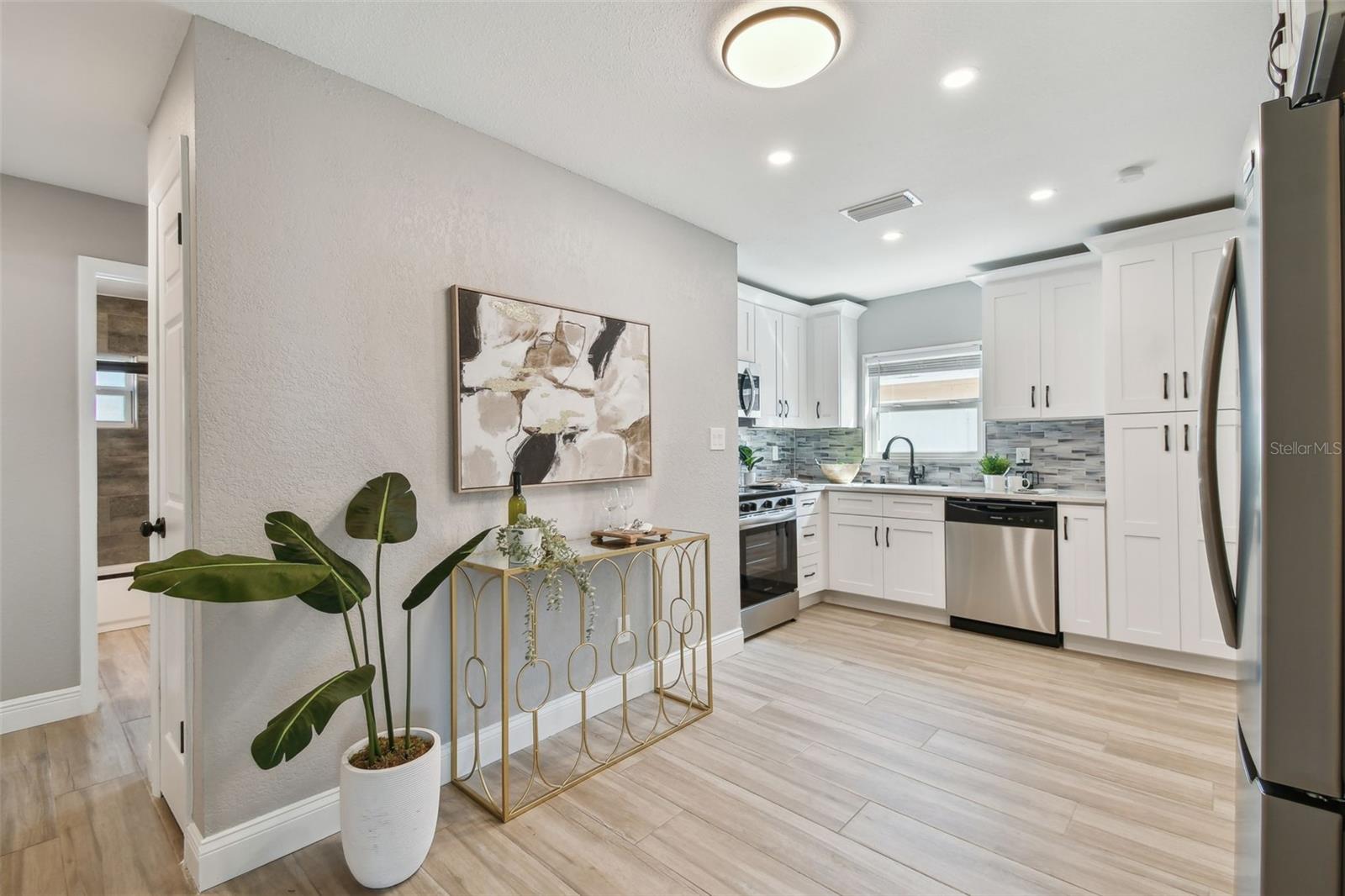 1775 MICHIGAN AVE NE, ST PETERSBURG, FL, 33703