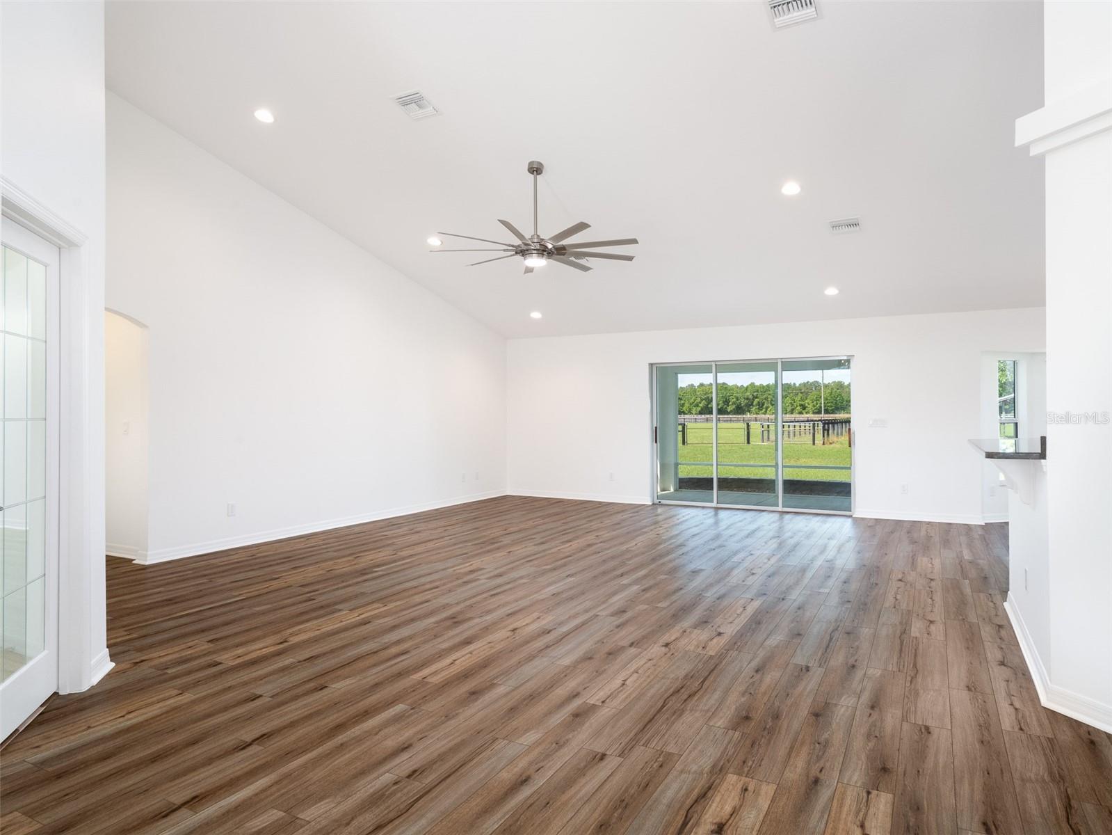 OM698232 Property Photo