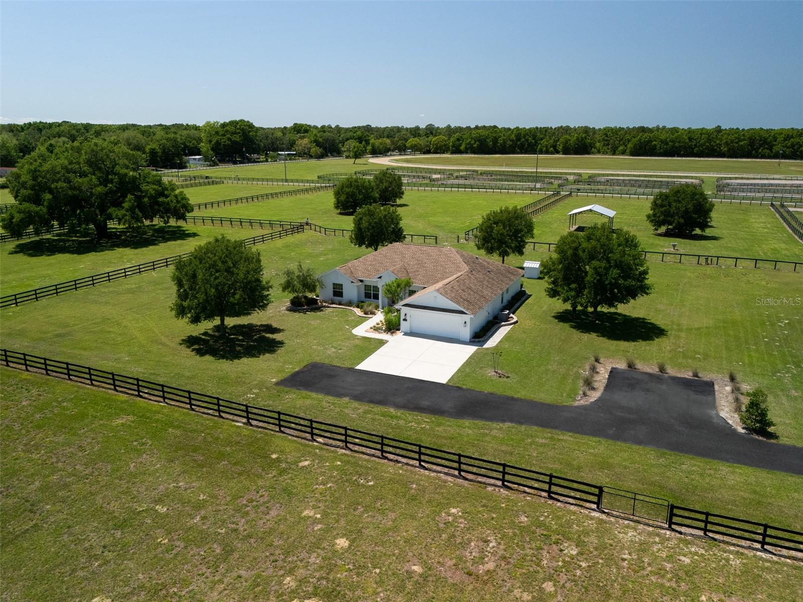 OM698232 Property Photo