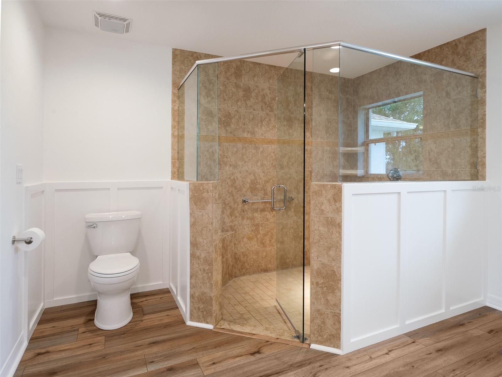 OM698232 Property Photo