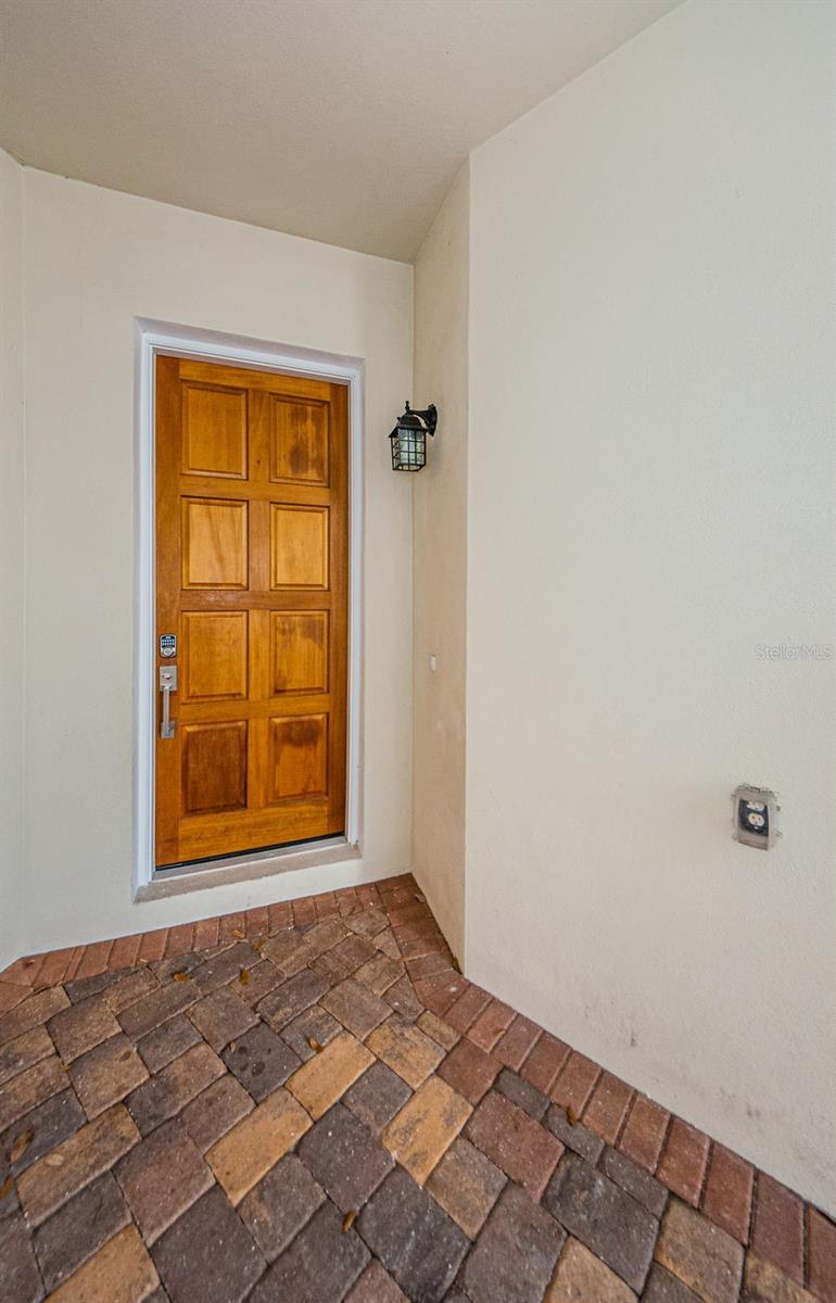 3810 VILLAS DEL SOL CT, TAMPA, FL, 33609