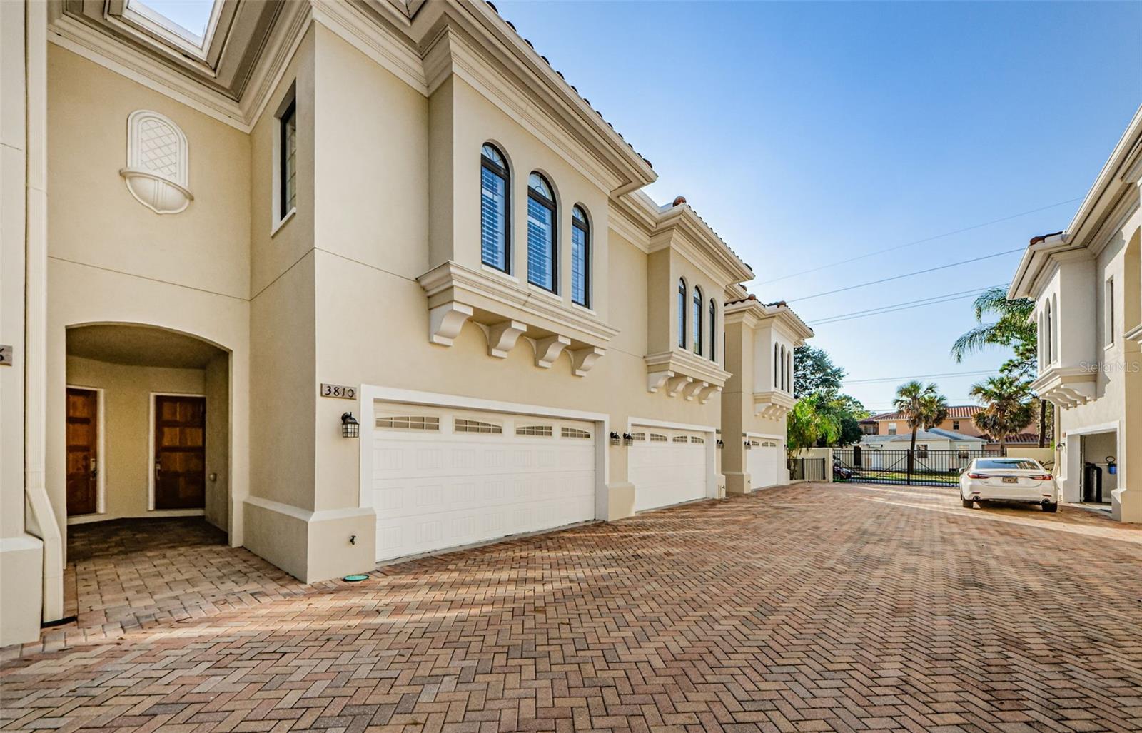 3810 VILLAS DEL SOL CT, TAMPA, FL, 33609