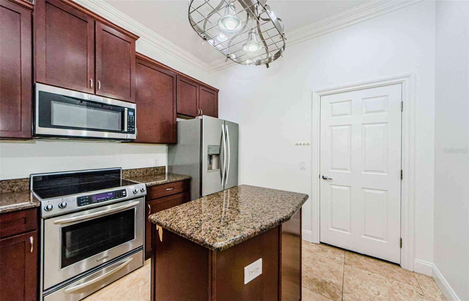 3810 VILLAS DEL SOL CT, TAMPA, FL, 33609
