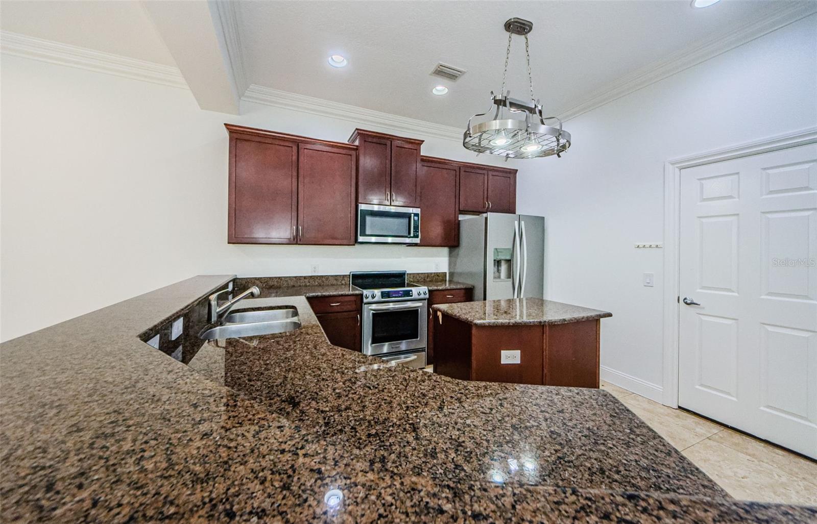 3810 VILLAS DEL SOL CT, TAMPA, FL, 33609