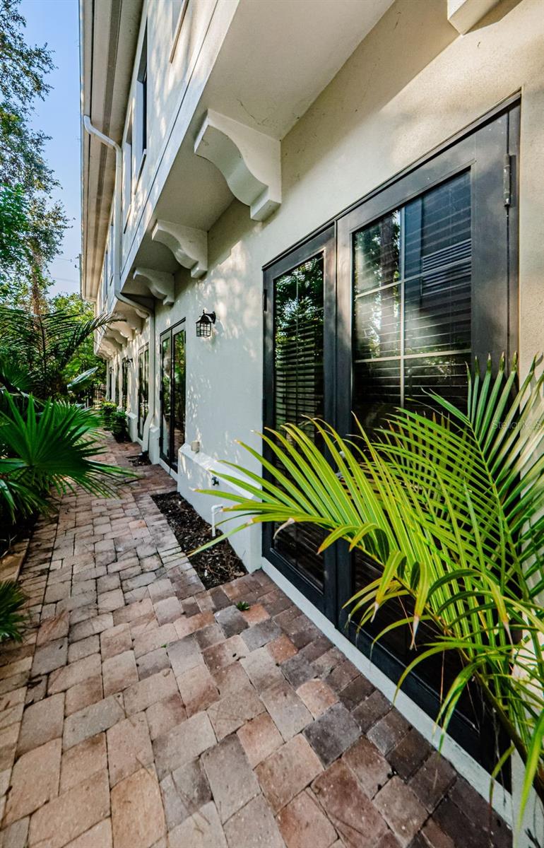 3810 VILLAS DEL SOL CT, TAMPA, FL, 33609