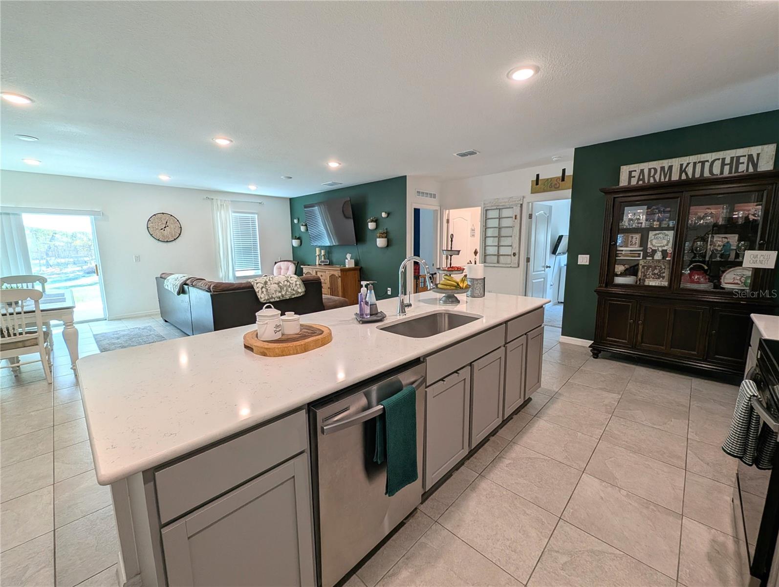 15186 DUCK HAWK RD, WEEKI WACHEE, FL, 34614