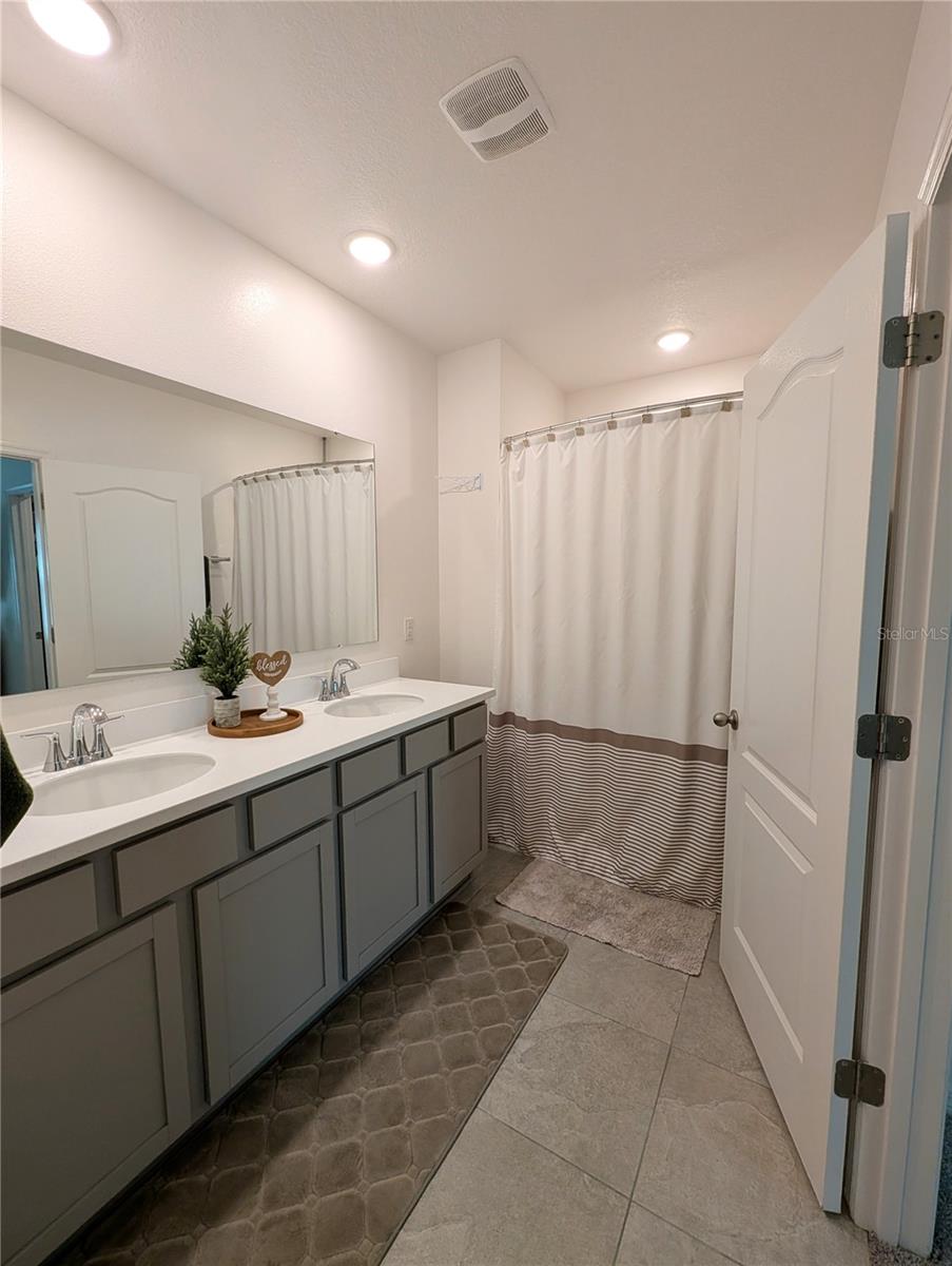 15186 DUCK HAWK RD, WEEKI WACHEE, FL, 34614