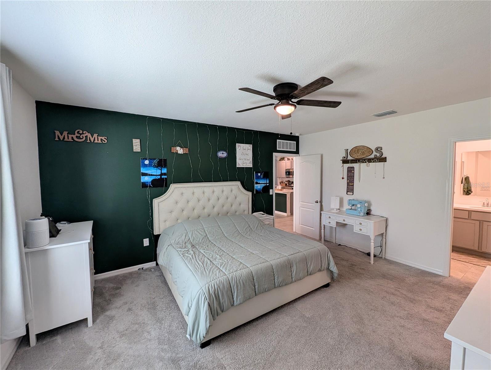 15186 DUCK HAWK RD, WEEKI WACHEE, FL, 34614