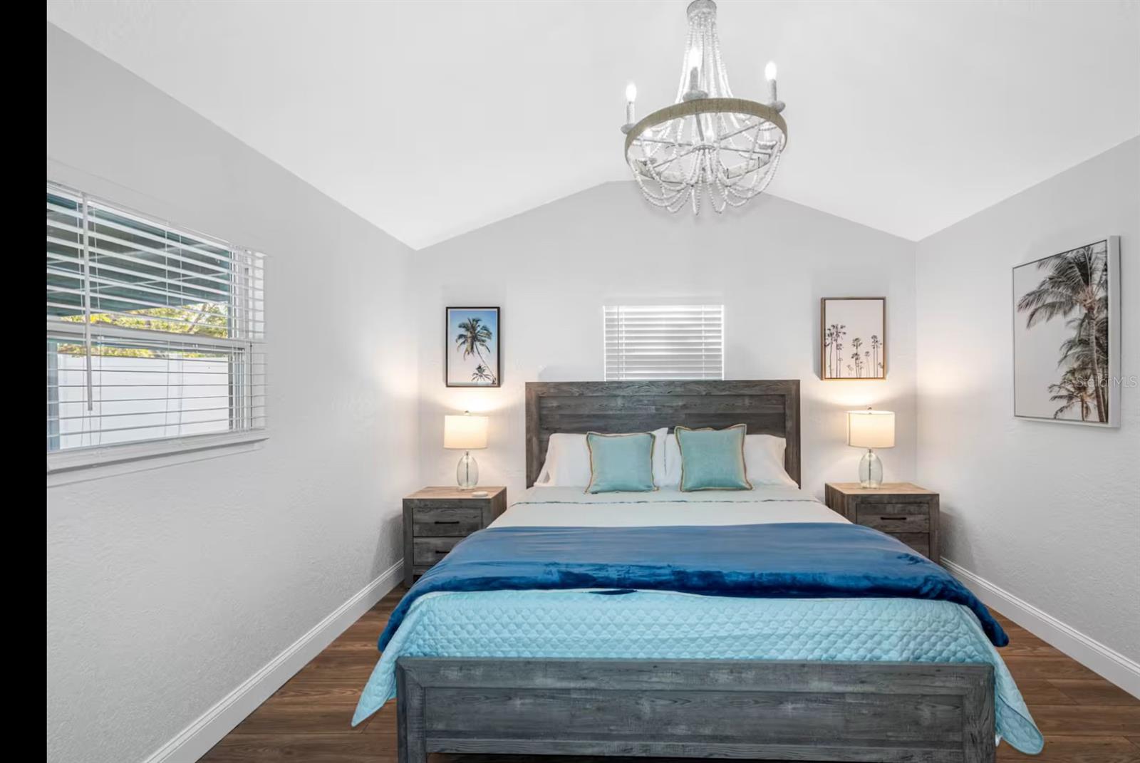 7202 8TH AVE N, ST PETERSBURG, FL, 33710