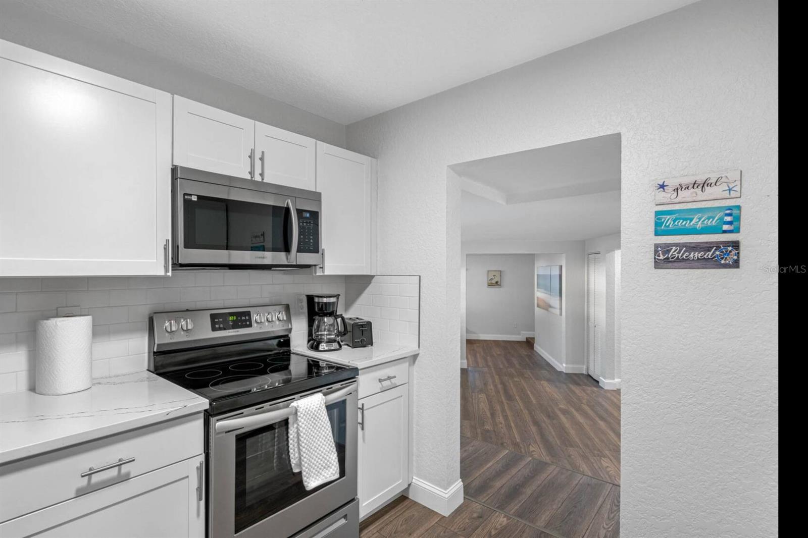 7202 8TH AVE N, ST PETERSBURG, FL, 33710