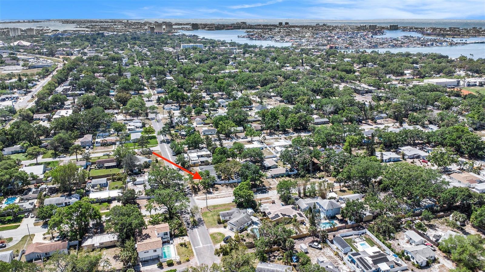 7202 8TH AVE N, ST PETERSBURG, FL, 33710