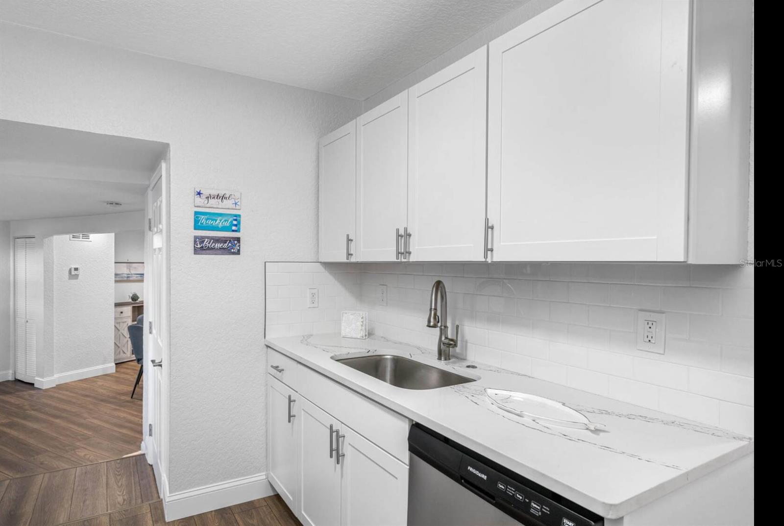 7202 8TH AVE N, ST PETERSBURG, FL, 33710