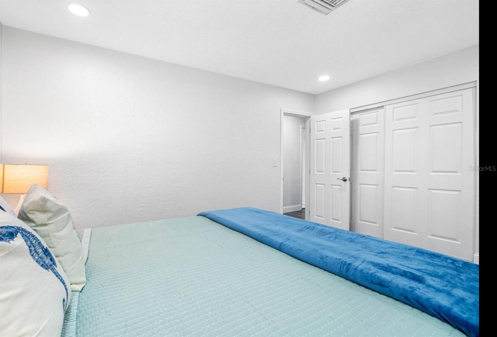 7202 8TH AVE N, ST PETERSBURG, FL, 33710