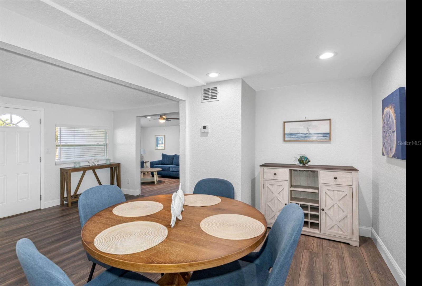 7202 8TH AVE N, ST PETERSBURG, FL, 33710