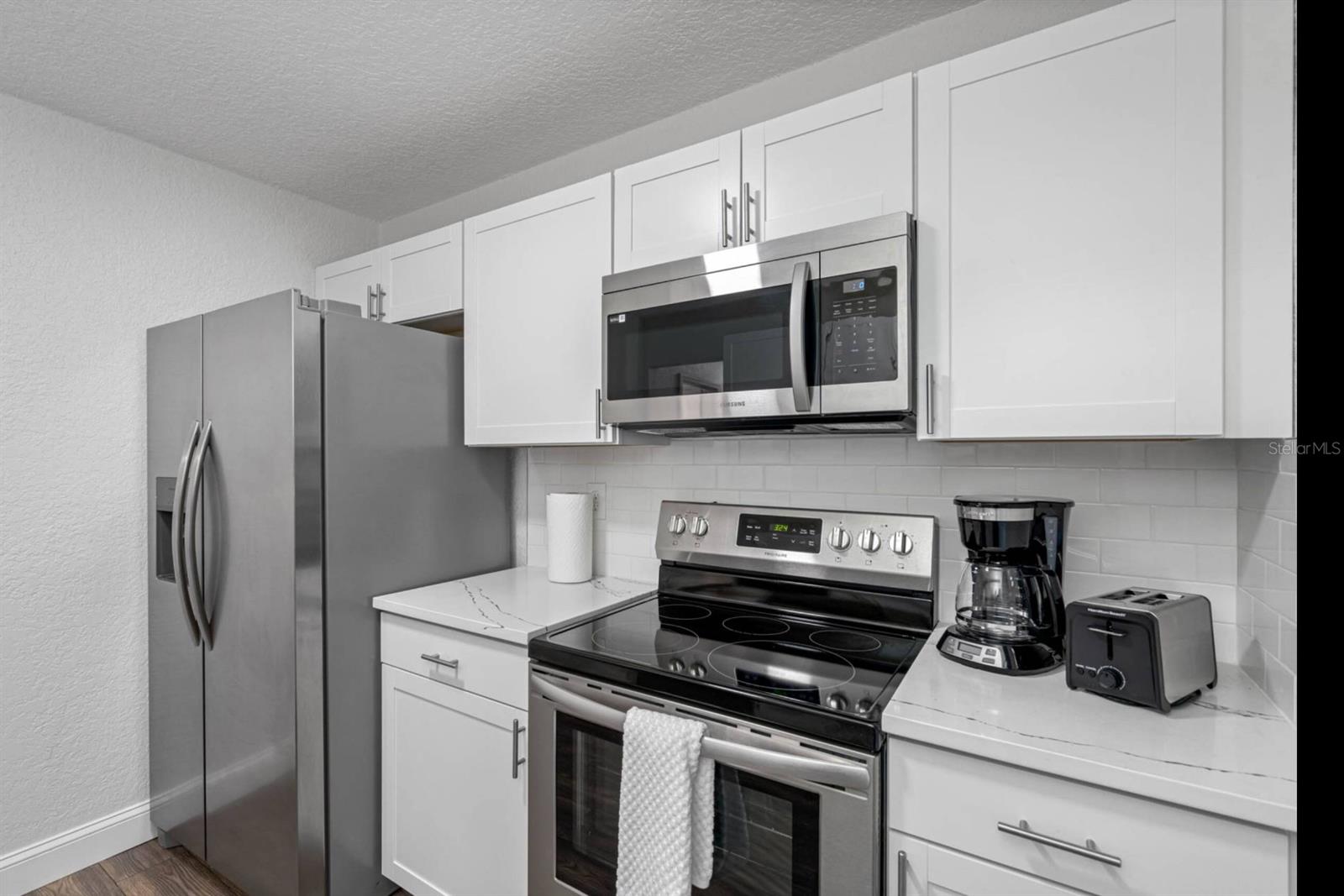 7202 8TH AVE N, ST PETERSBURG, FL, 33710