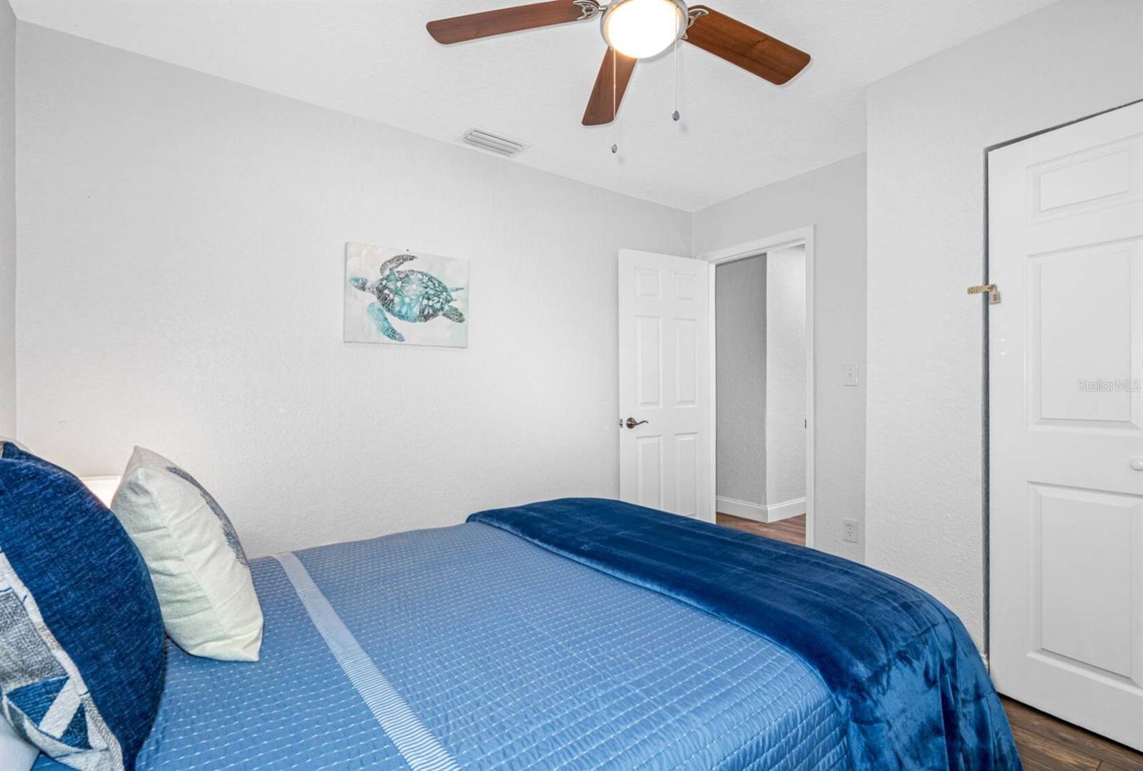 7202 8TH AVE N, ST PETERSBURG, FL, 33710