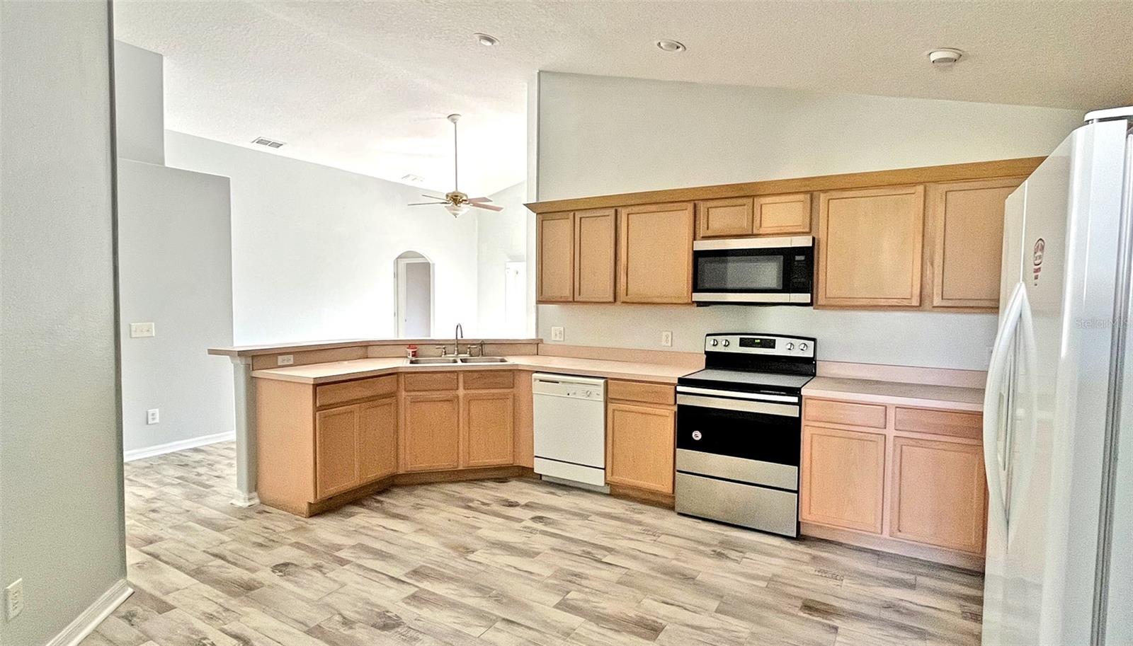 337 SILVER PALMS CIR, DAVENPORT, FL, 33837