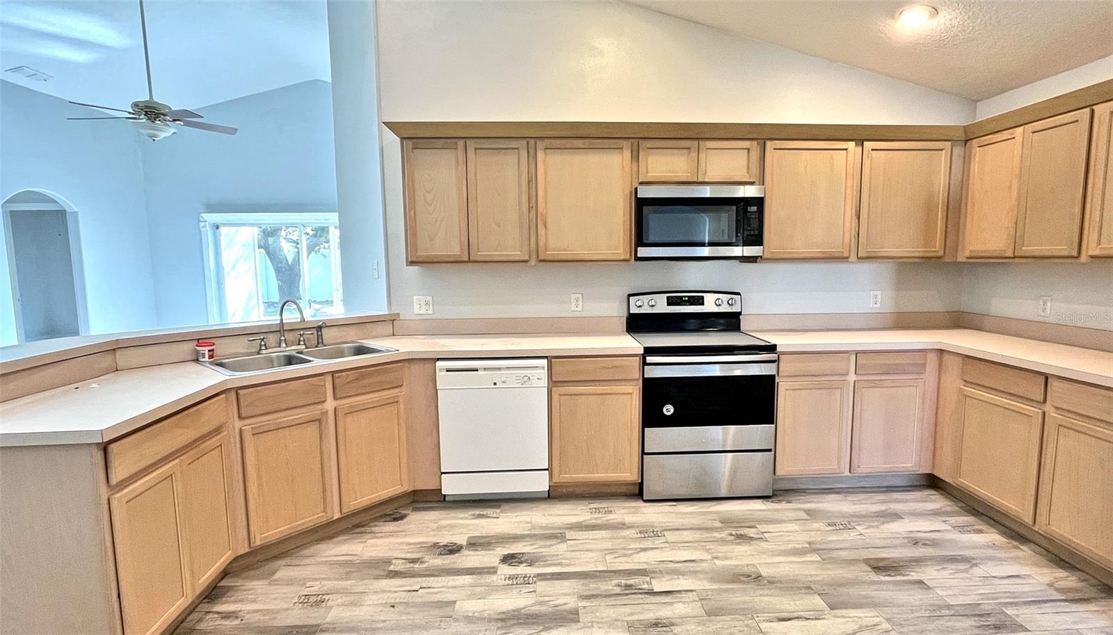 337 SILVER PALMS CIR, DAVENPORT, FL, 33837