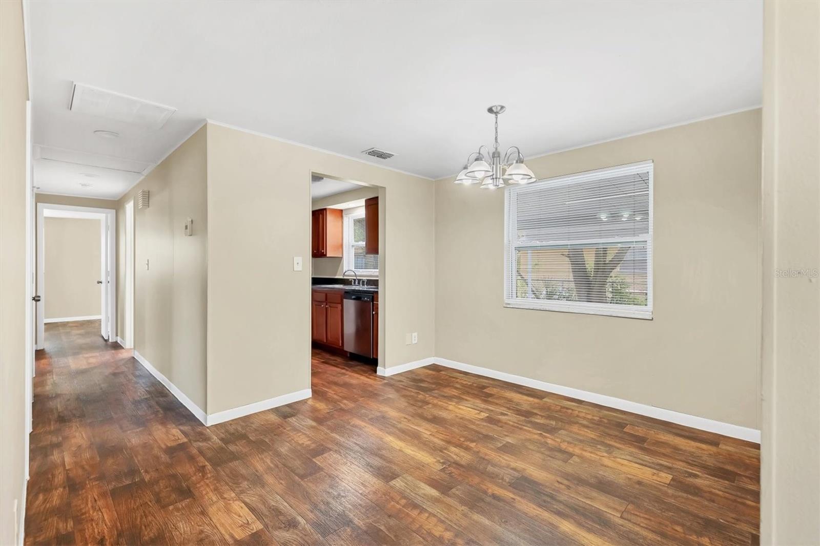 8470 MAGNOLIA DR, SEMINOLE, FL, 33777