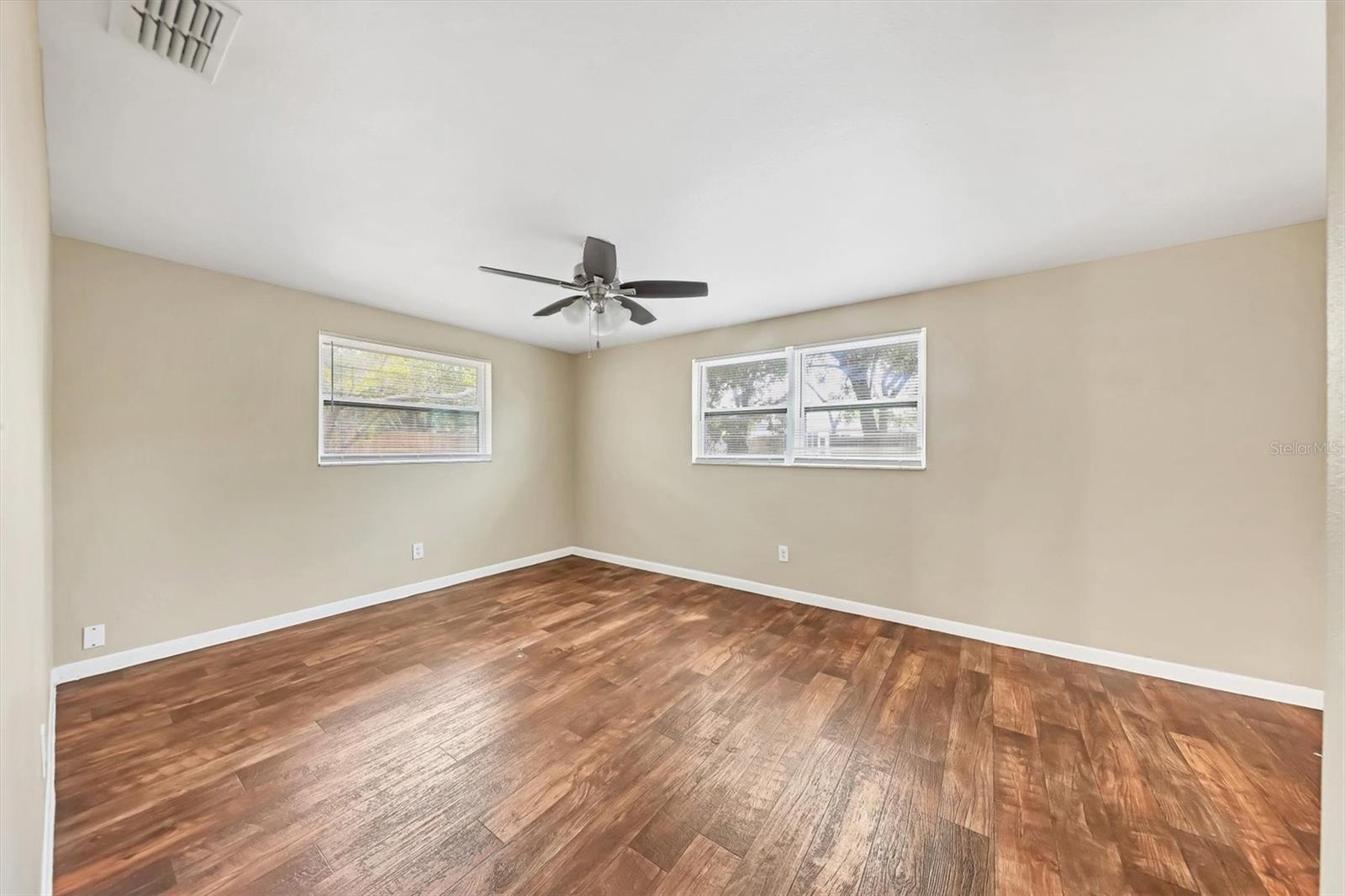 8470 MAGNOLIA DR, SEMINOLE, FL, 33777