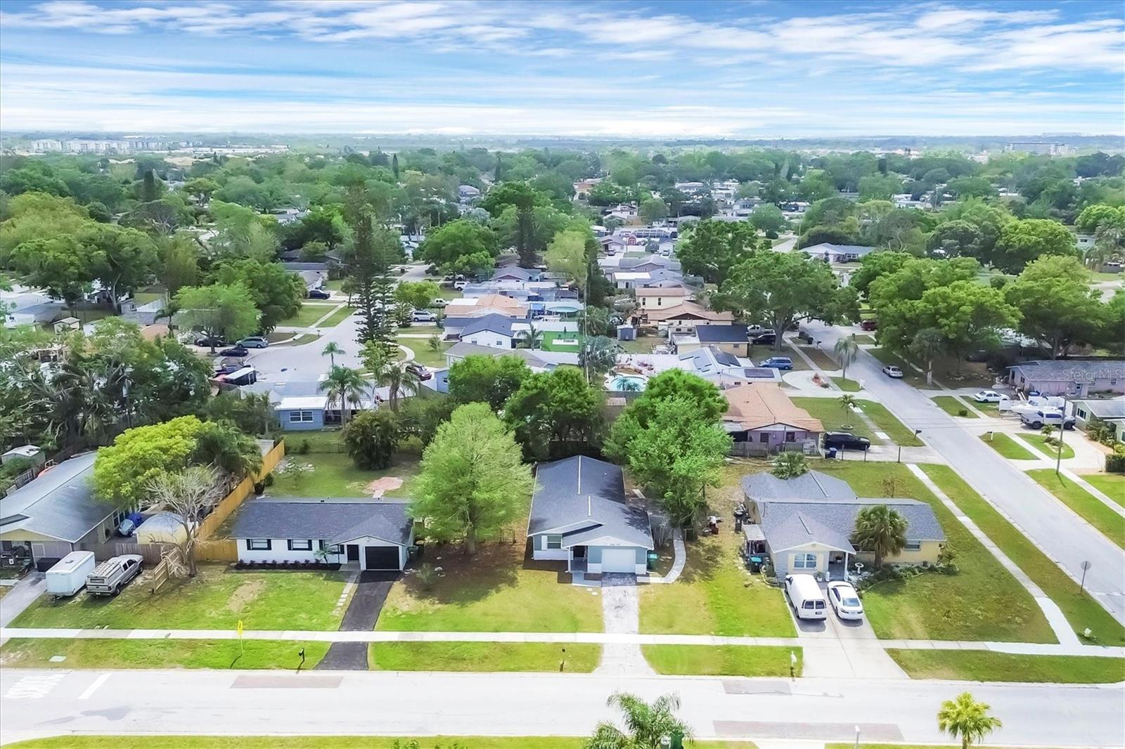 8470 MAGNOLIA DR, SEMINOLE, FL, 33777
