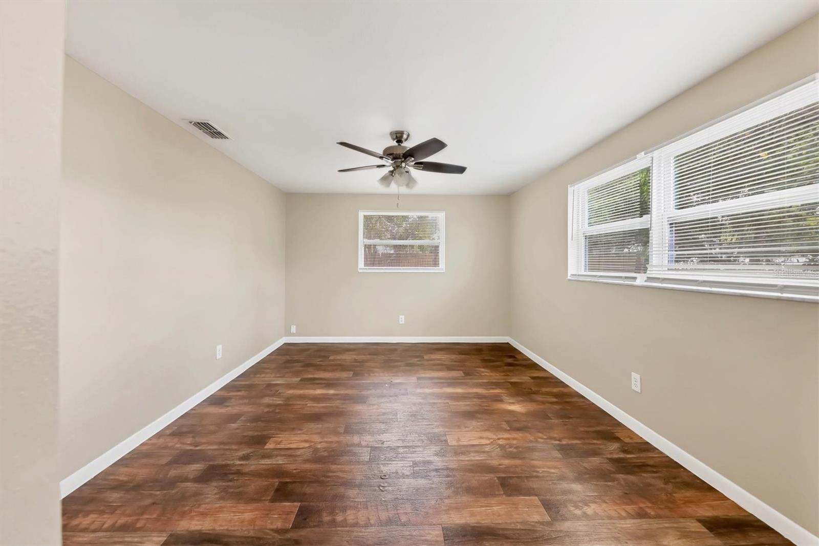 8470 MAGNOLIA DR, SEMINOLE, FL, 33777
