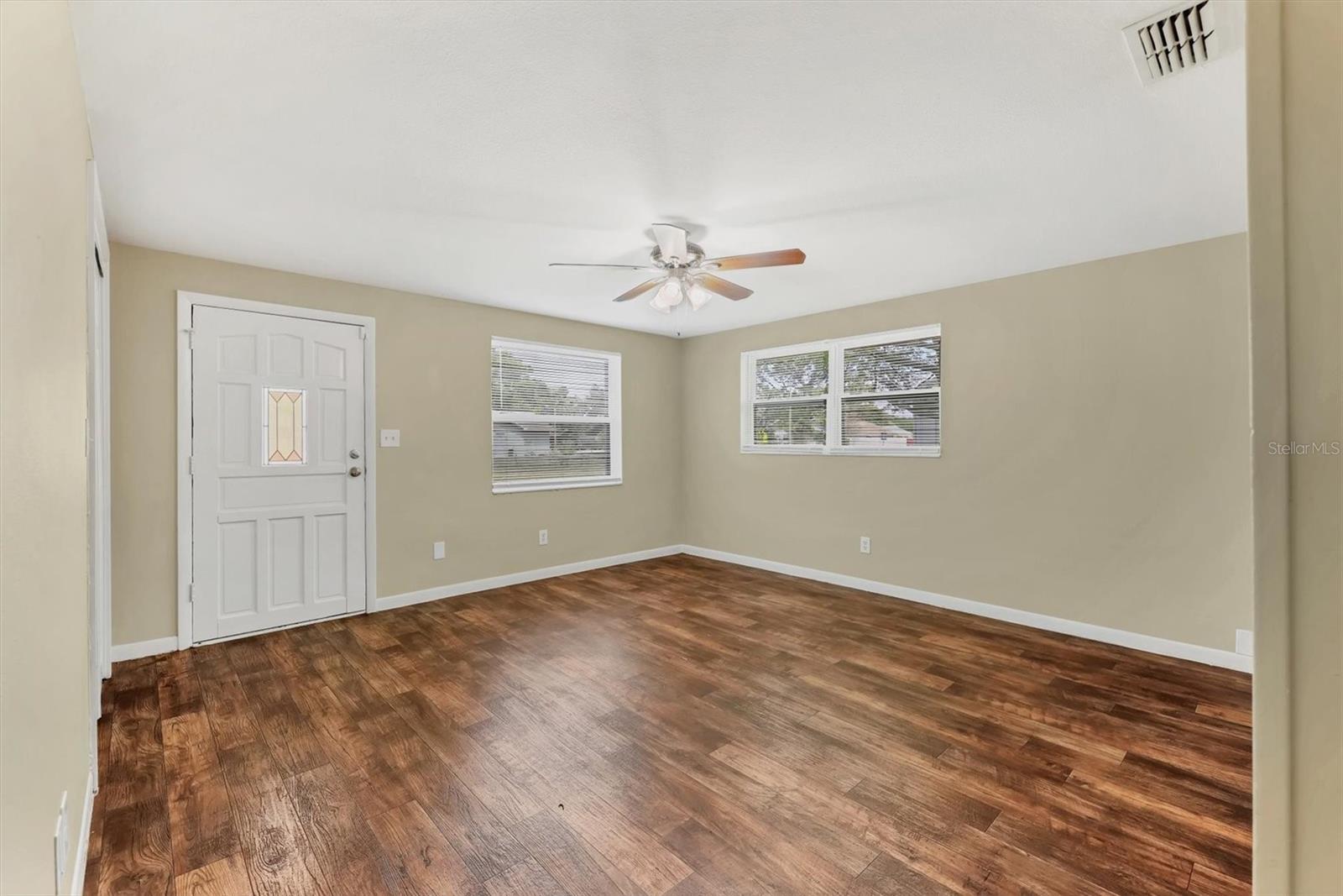 8470 MAGNOLIA DR, SEMINOLE, FL, 33777