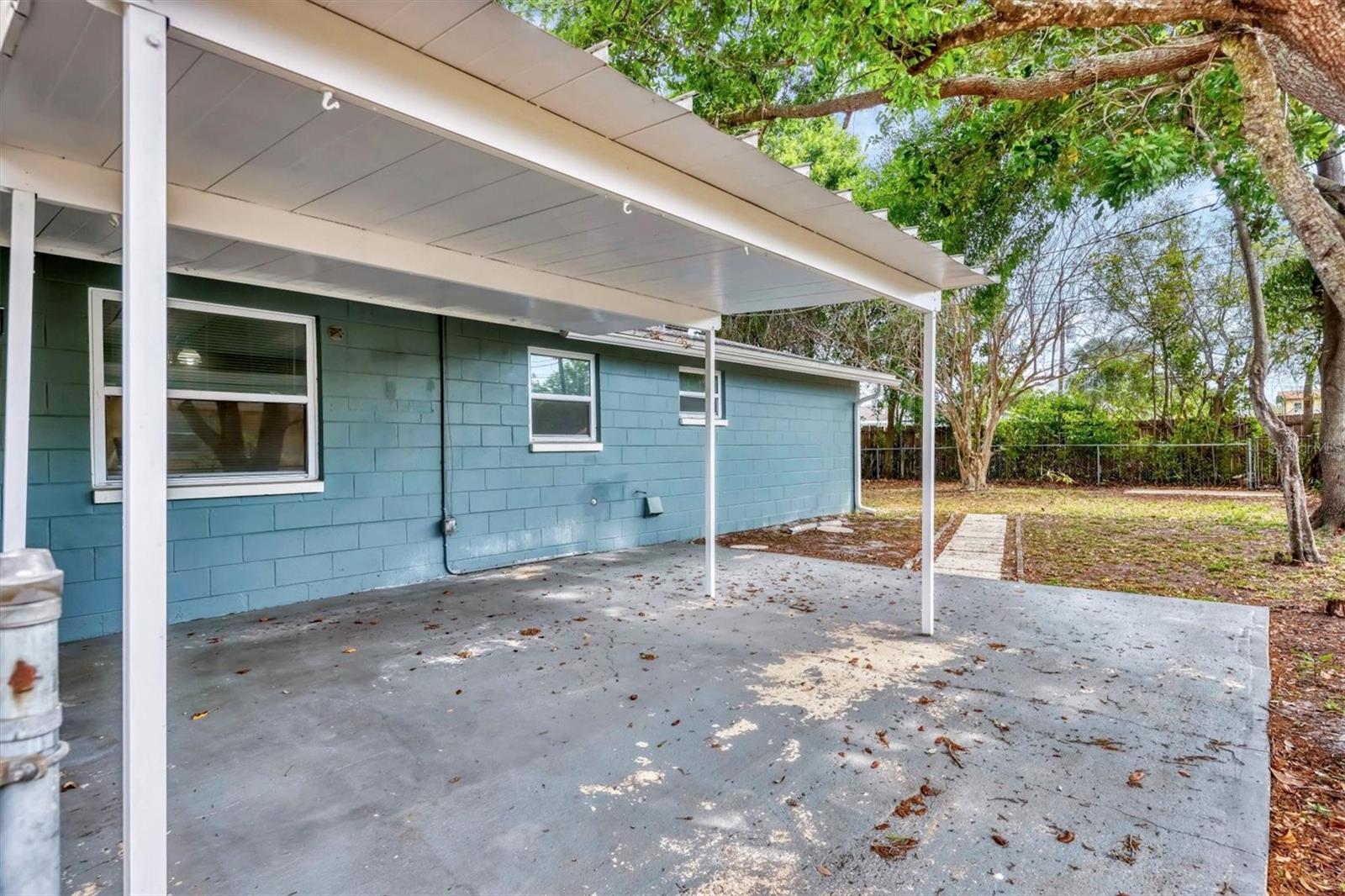 8470 MAGNOLIA DR, SEMINOLE, FL, 33777