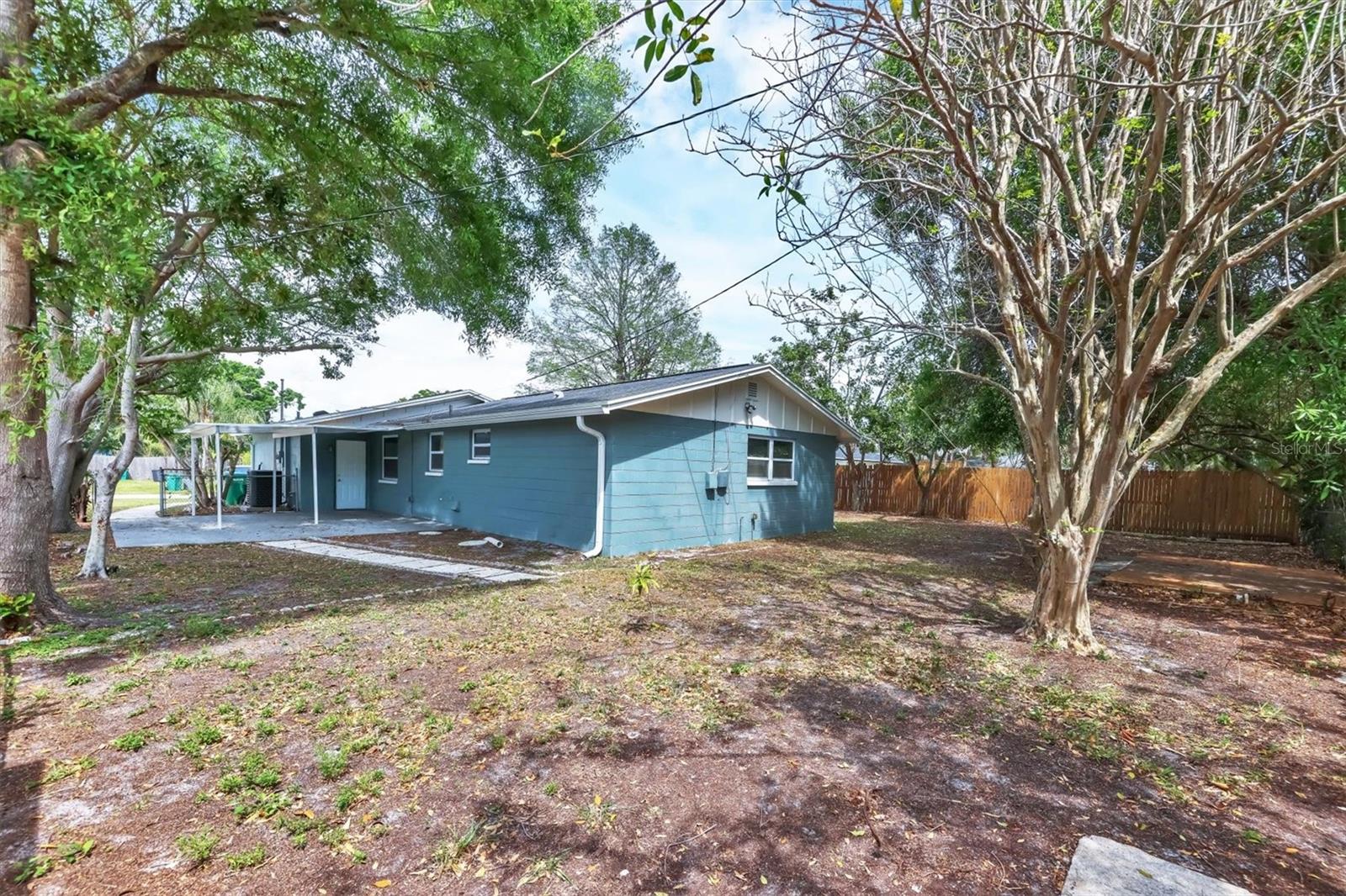 8470 MAGNOLIA DR, SEMINOLE, FL, 33777
