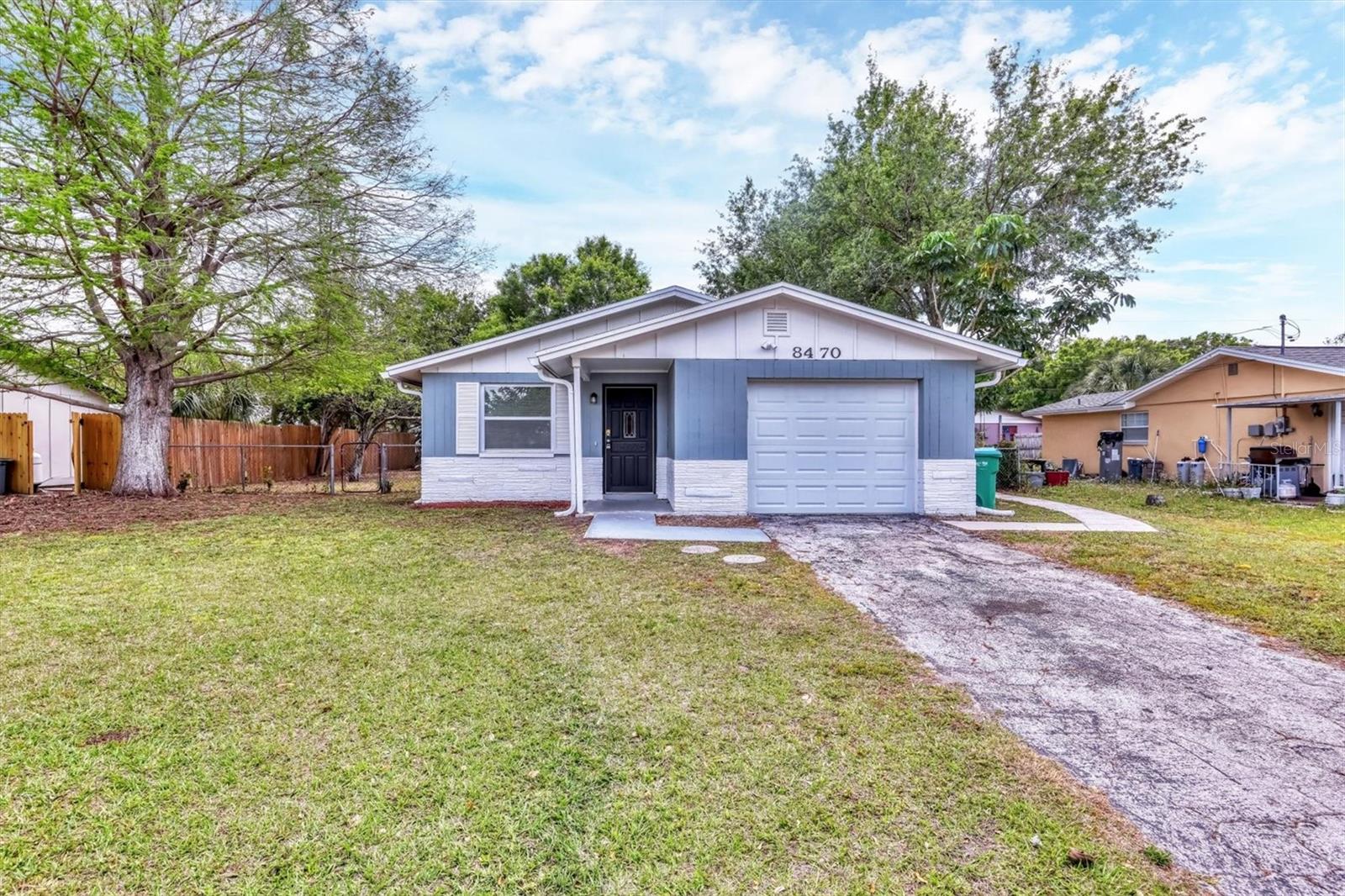 8470 MAGNOLIA DR, SEMINOLE, FL, 33777