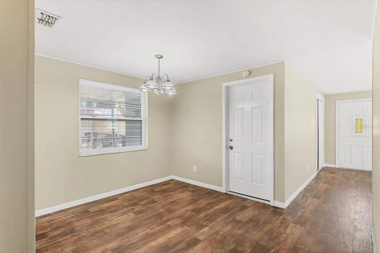 8470 MAGNOLIA DR, SEMINOLE, FL, 33777