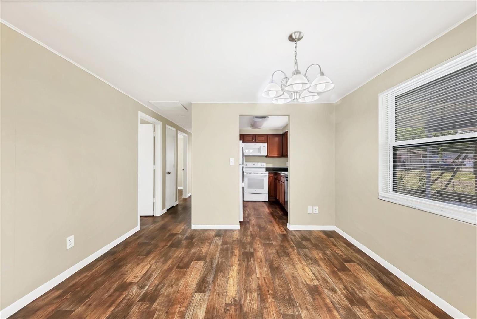 8470 MAGNOLIA DR, SEMINOLE, FL, 33777