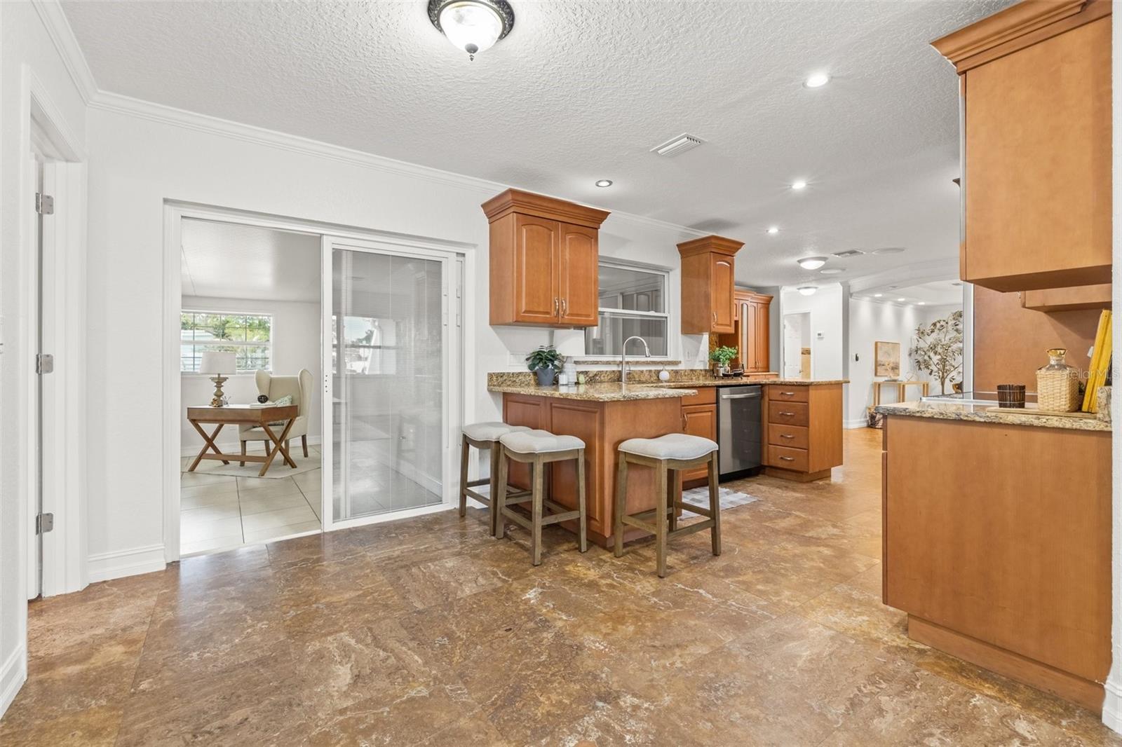 2214 WILSHIRE DR, DUNEDIN, FL, 34698