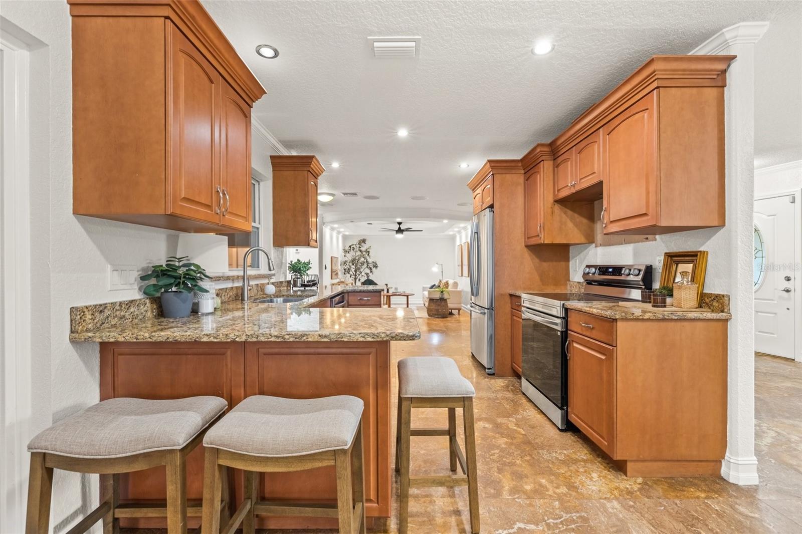 2214 WILSHIRE DR, DUNEDIN, FL, 34698