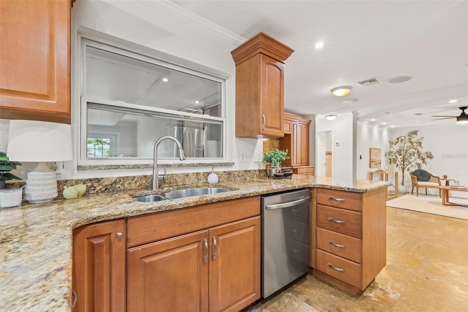 2214 WILSHIRE DR, DUNEDIN, FL, 34698