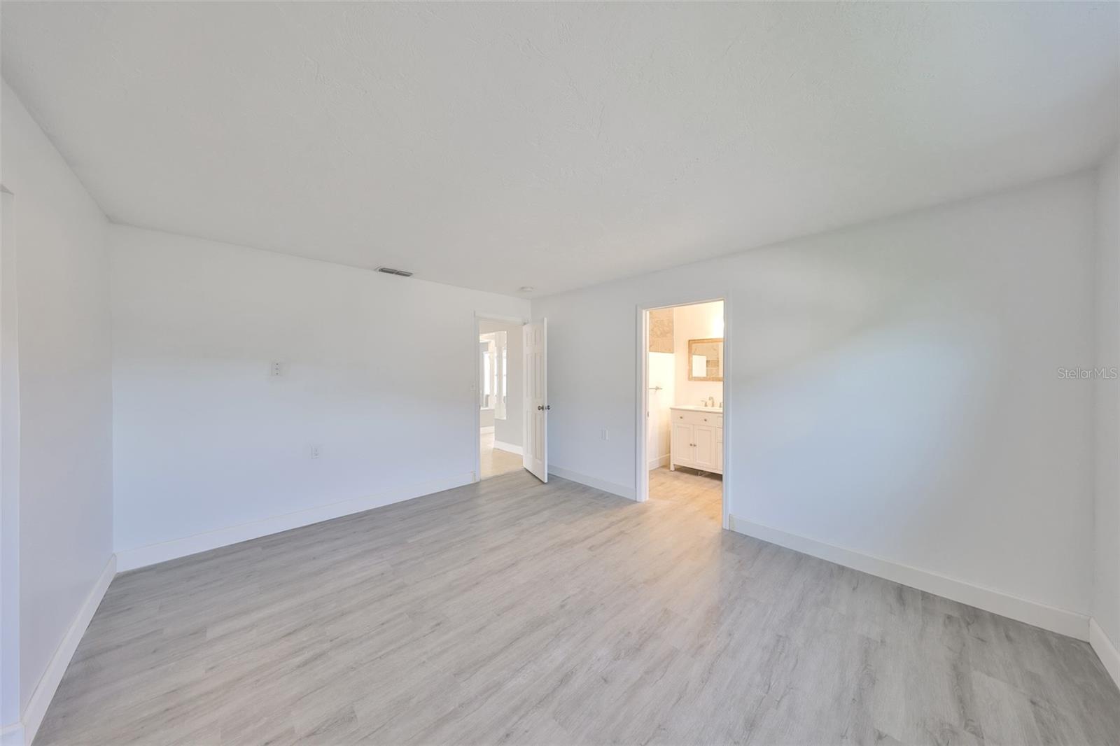 710 116TH AVE, TREASURE ISLAND, FL, 33706