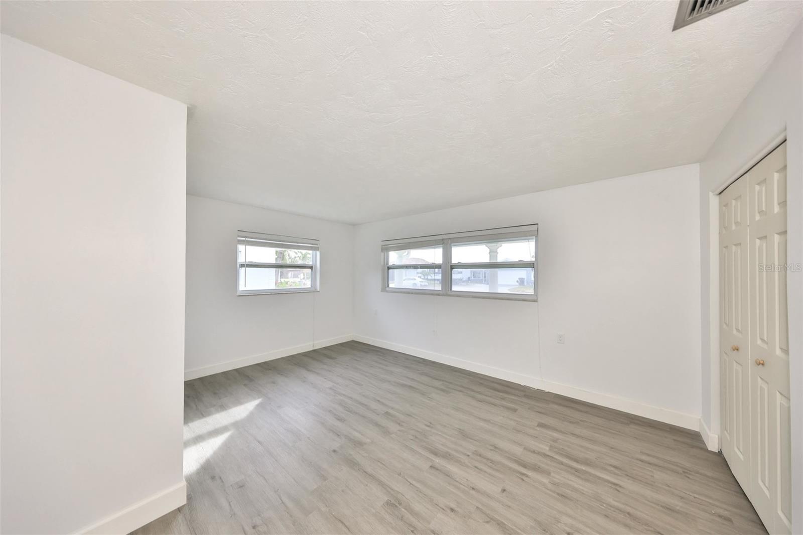 710 116TH AVE, TREASURE ISLAND, FL, 33706
