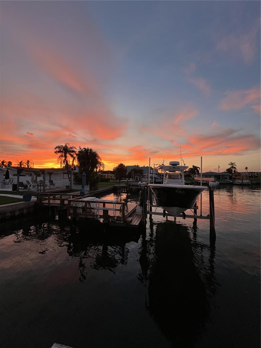 710 116TH AVE, TREASURE ISLAND, FL, 33706