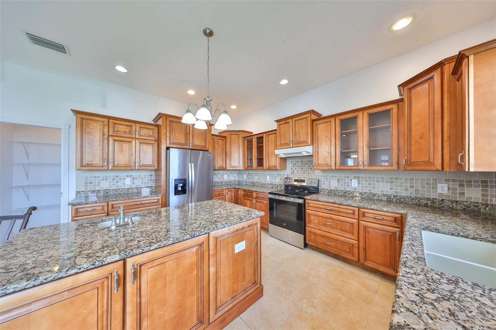 710 116TH AVE, TREASURE ISLAND, FL, 33706
