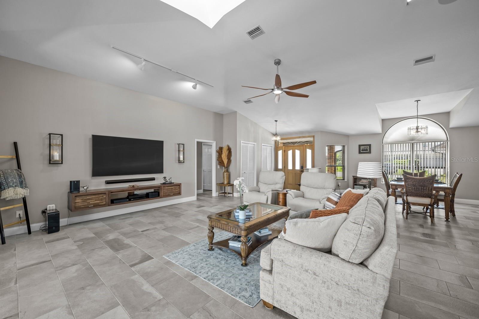 53 COTTONWOOD CT, PALM COAST, FL, 32137