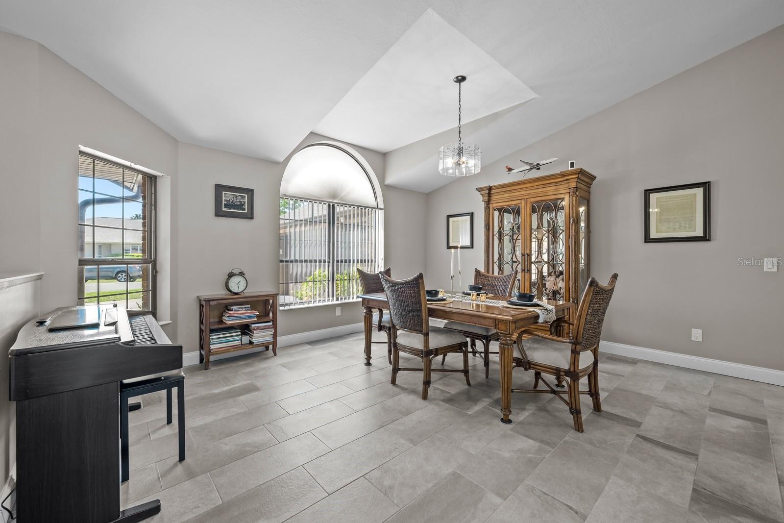 53 COTTONWOOD CT, PALM COAST, FL, 32137