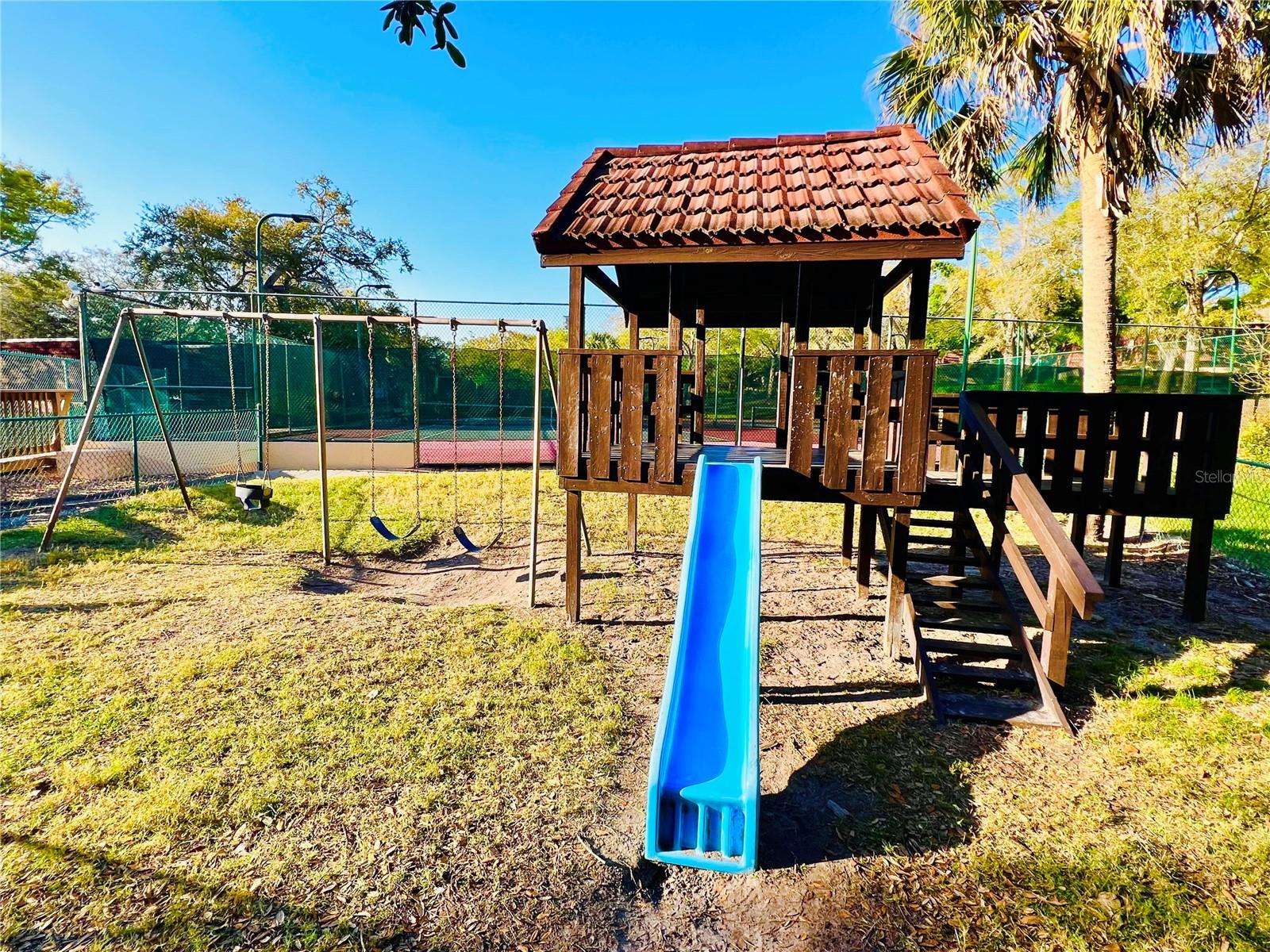 682 1ST CT, PALM HARBOR, FL, 34684