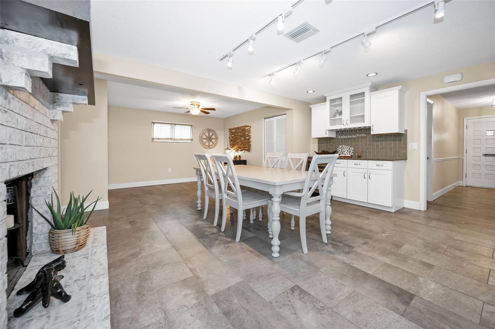 1851 ELMHURST DR, CLEARWATER, FL, 33765