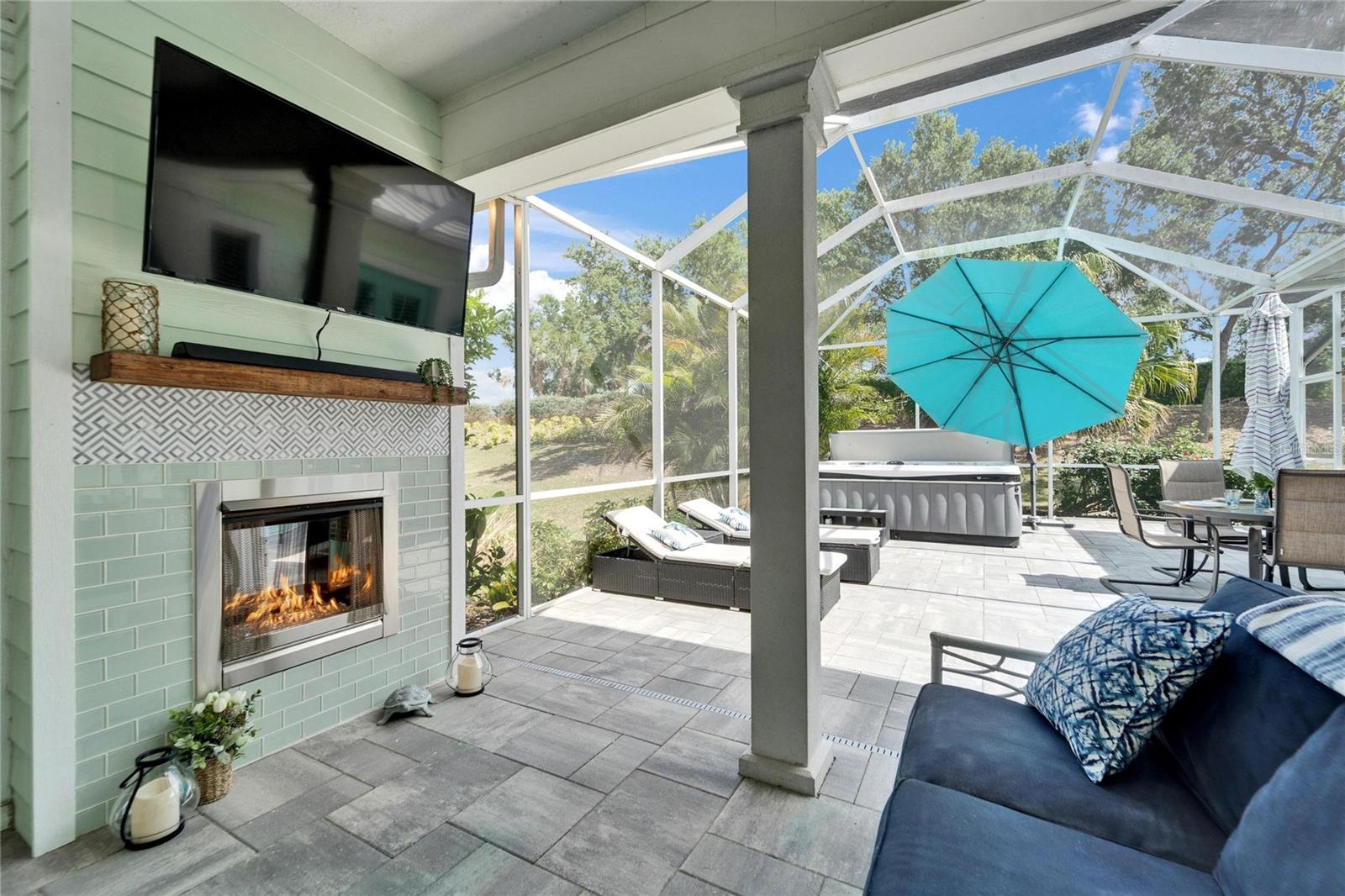 308 MANNS HARBOR DR, APOLLO BEACH, FL, 33572