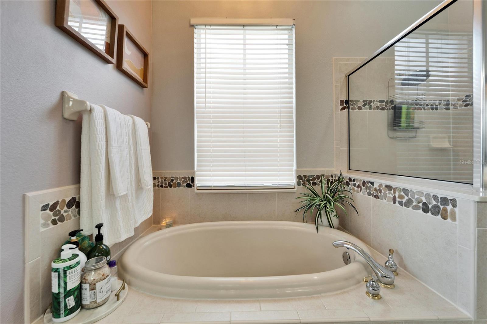 308 MANNS HARBOR DR, APOLLO BEACH, FL, 33572