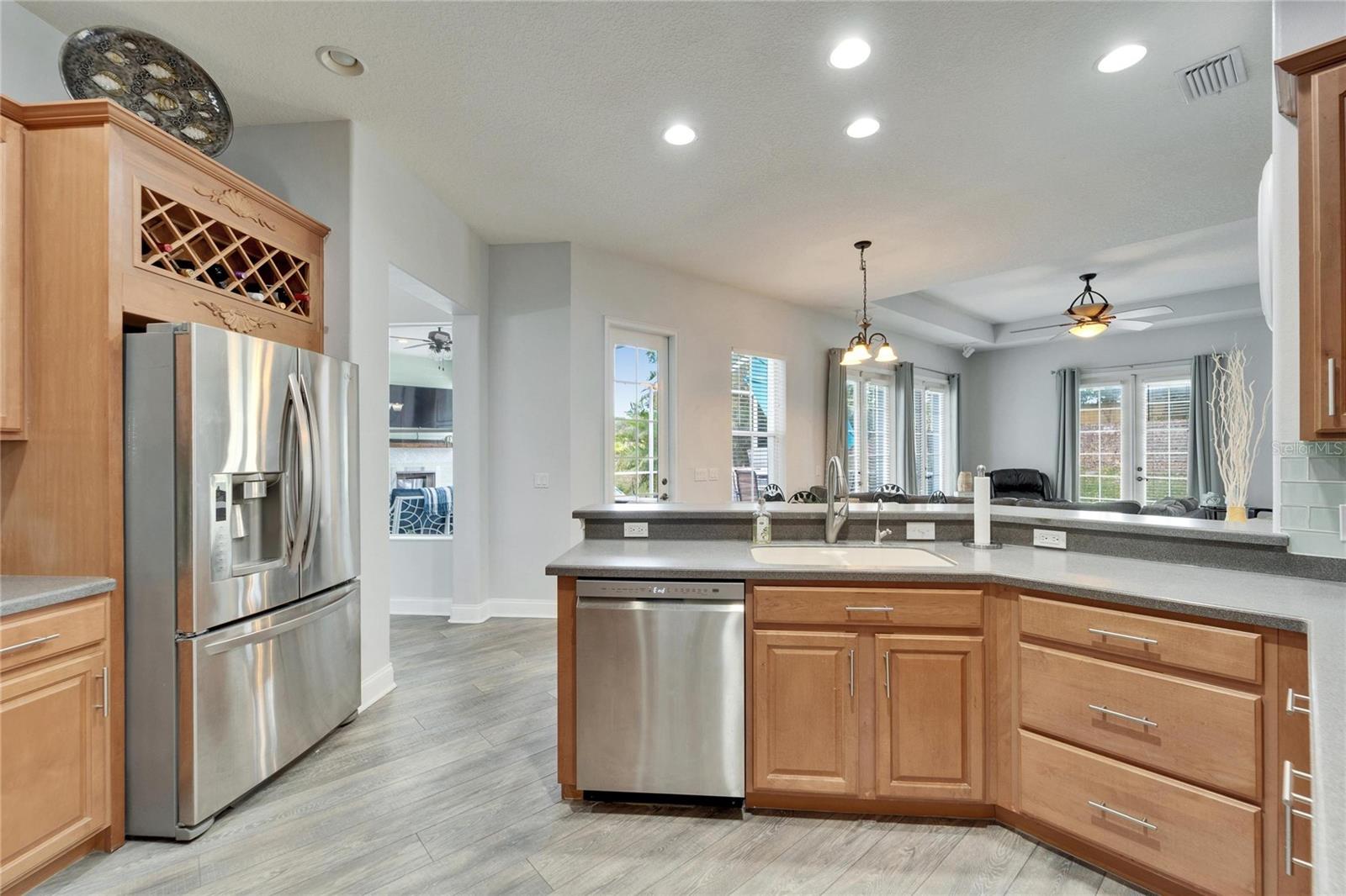 308 MANNS HARBOR DR, APOLLO BEACH, FL, 33572