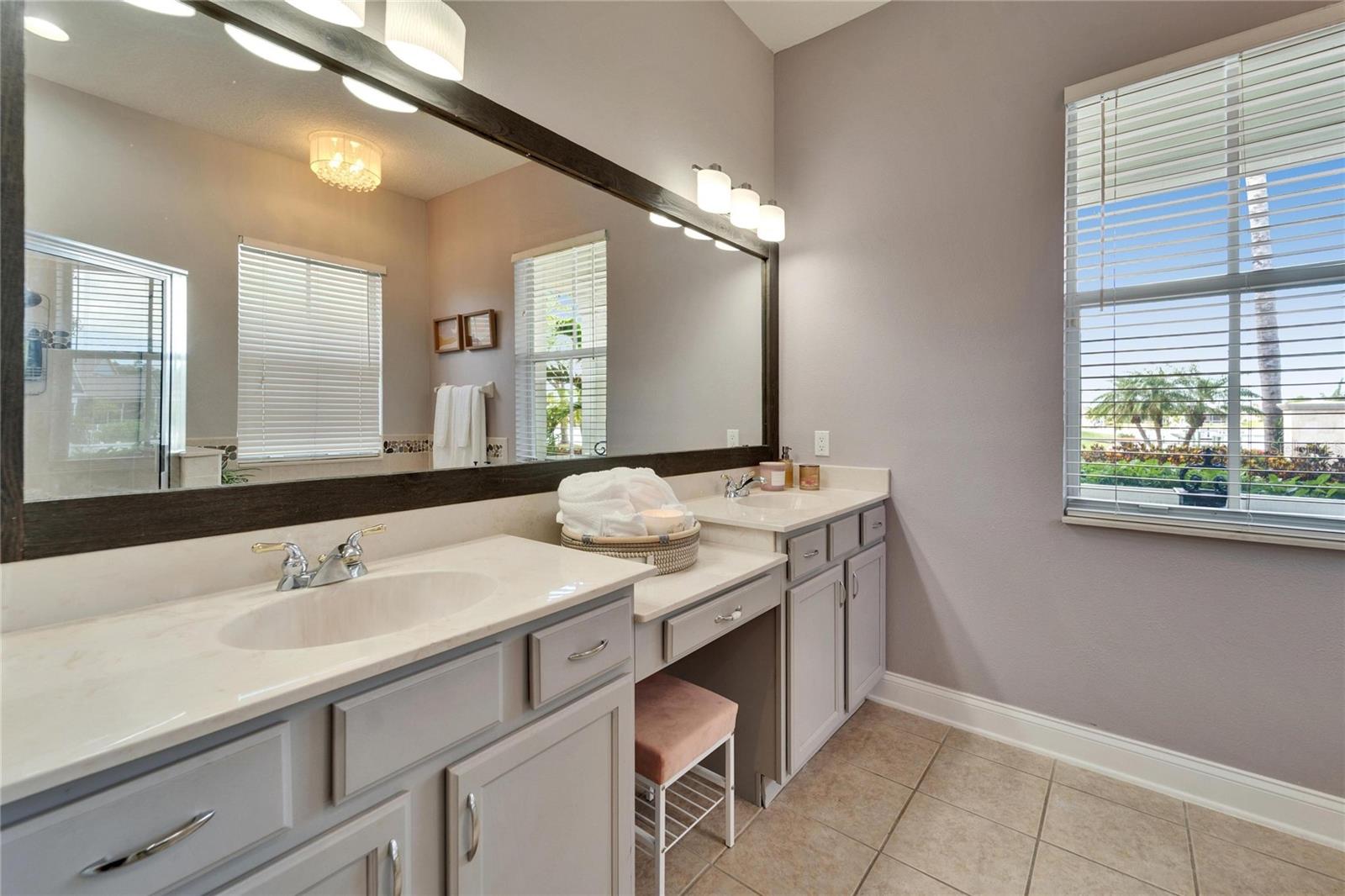 308 MANNS HARBOR DR, APOLLO BEACH, FL, 33572