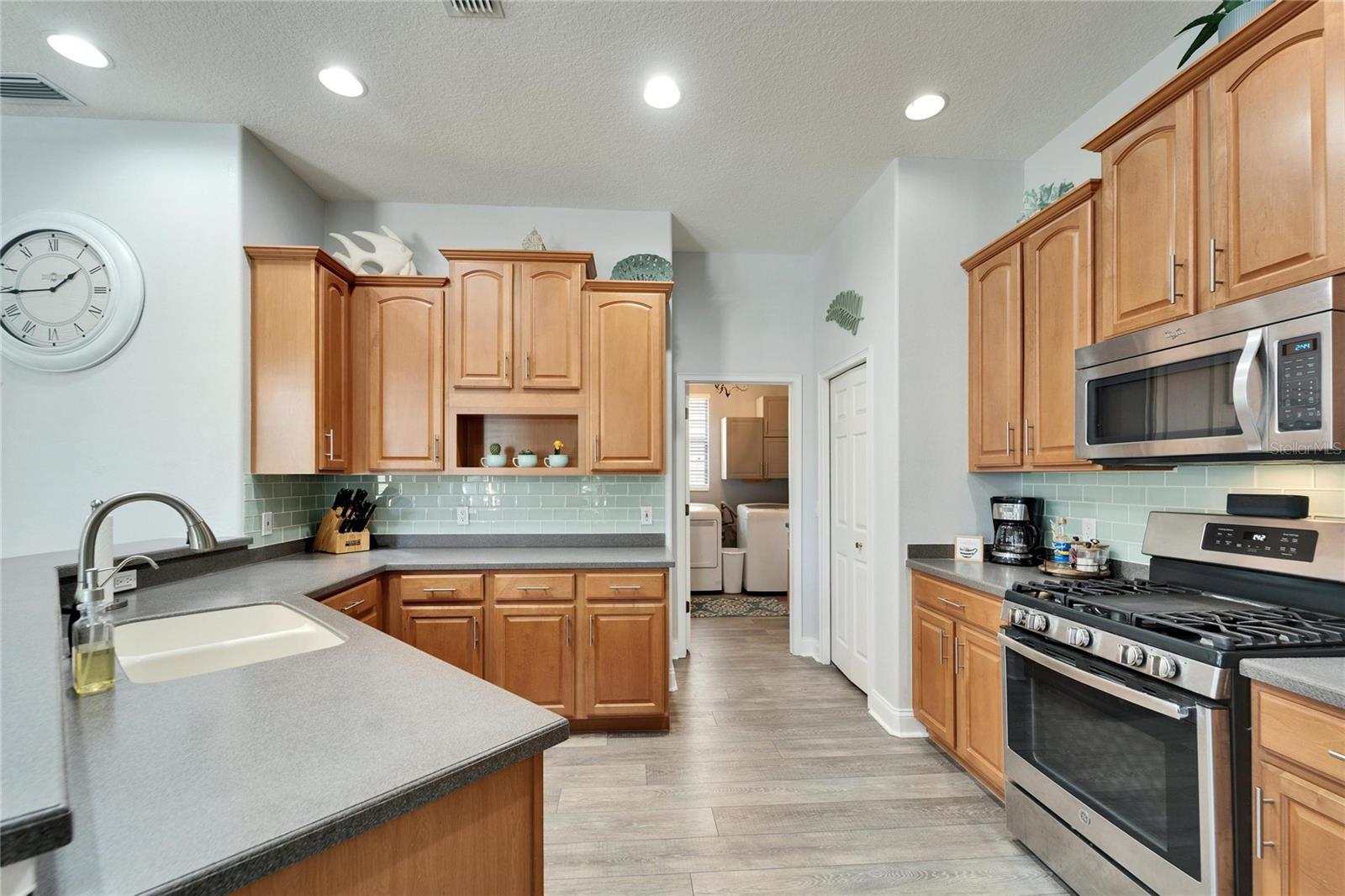 308 MANNS HARBOR DR, APOLLO BEACH, FL, 33572
