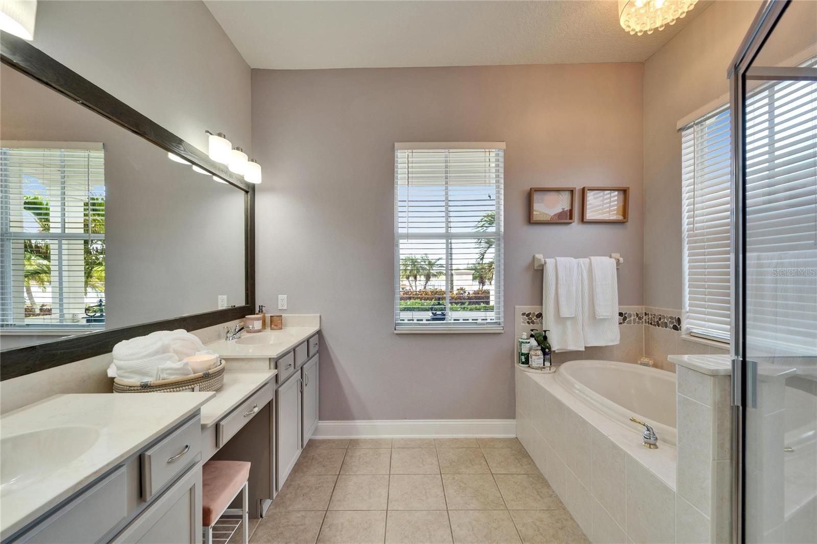 308 MANNS HARBOR DR, APOLLO BEACH, FL, 33572